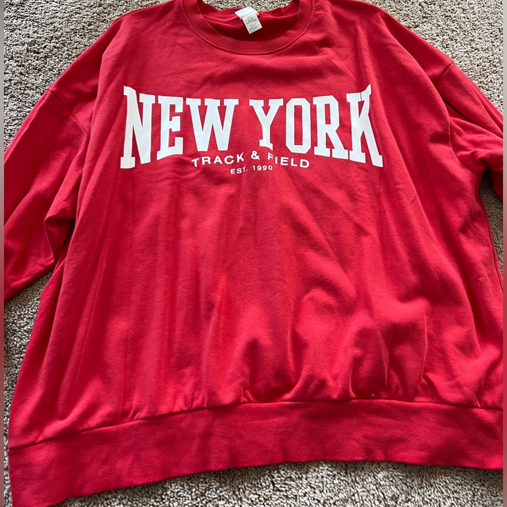 XL red crewneck sweatshirt
